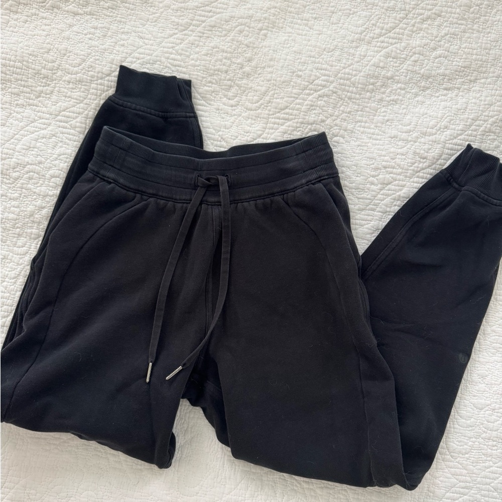 Lululemon High-Rise Scuba Jogger Pants